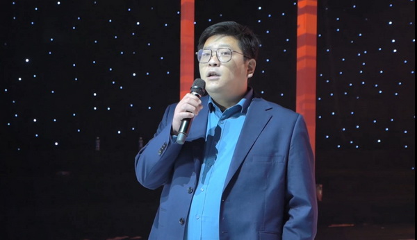 会上.jpg